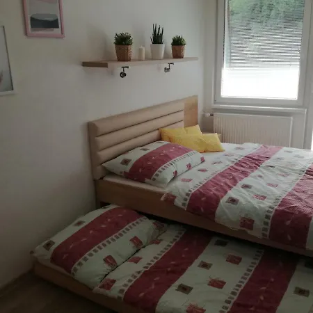 Soukromy Apartman Na Vsemine C.12 *